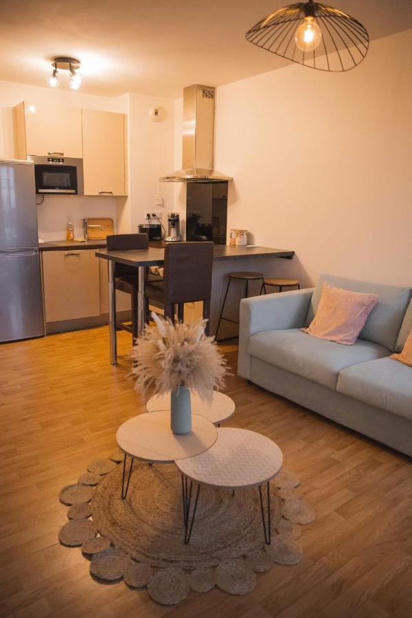 Apartamento Au Reflet Du Pont La Rivière-Saint-Sauveur Exterior foto